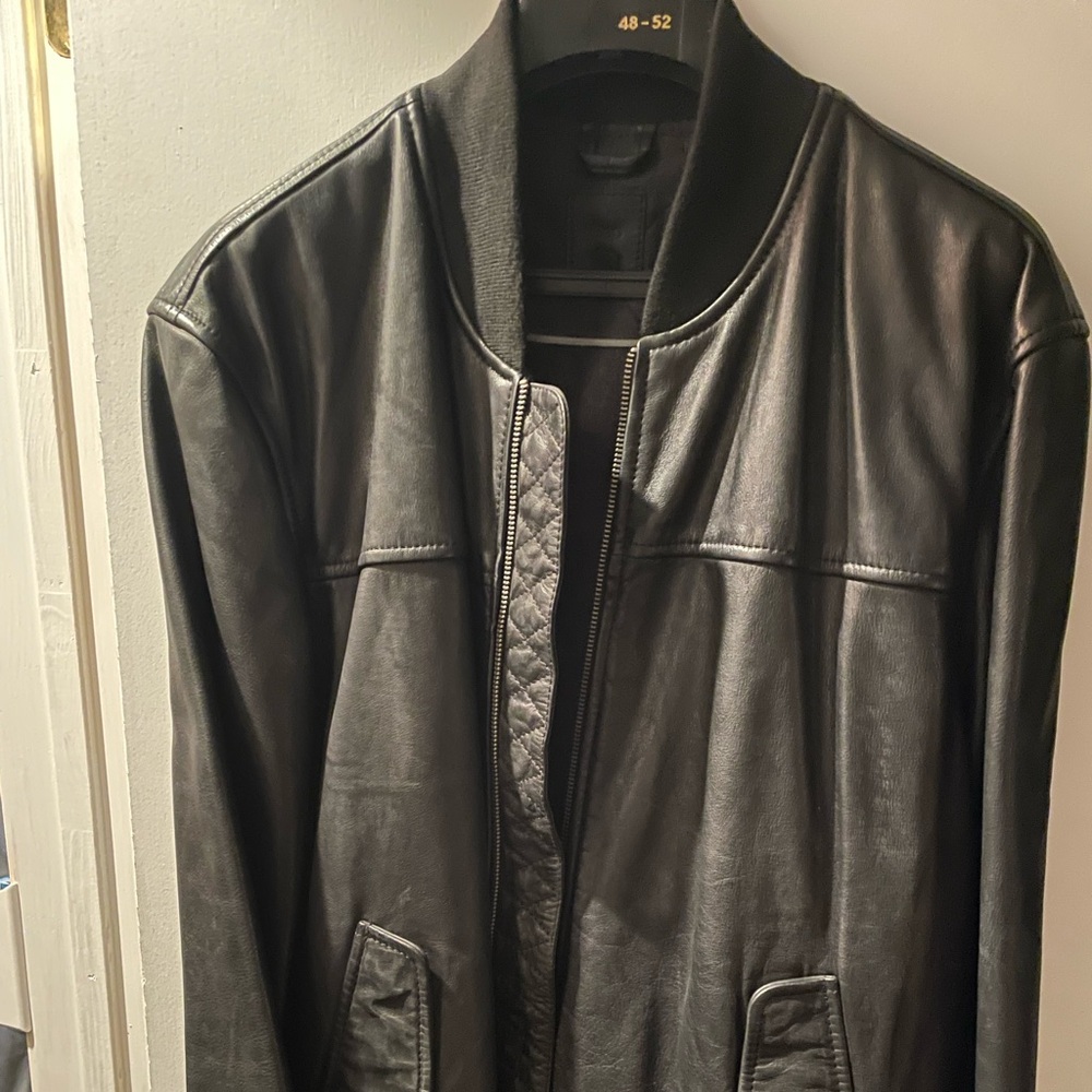 Gap insulated black leather bomber jacket